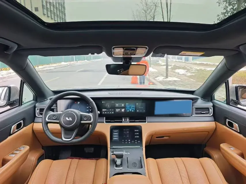 2020 Li ONE Range Extended 131HP REEV 40.5KWH,autocango,china used car exporter,china ev exporter,chinese used car exporter,chinese used ev exporter