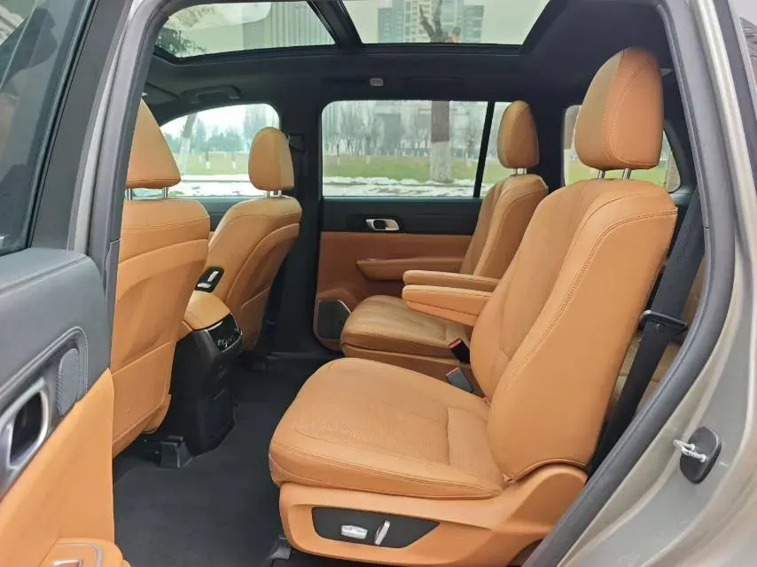 2020 Li ONE Range Extended 131HP REEV 40.5KWH,autocango,china used car exporter,china ev exporter,chinese used car exporter,chinese used ev exporter