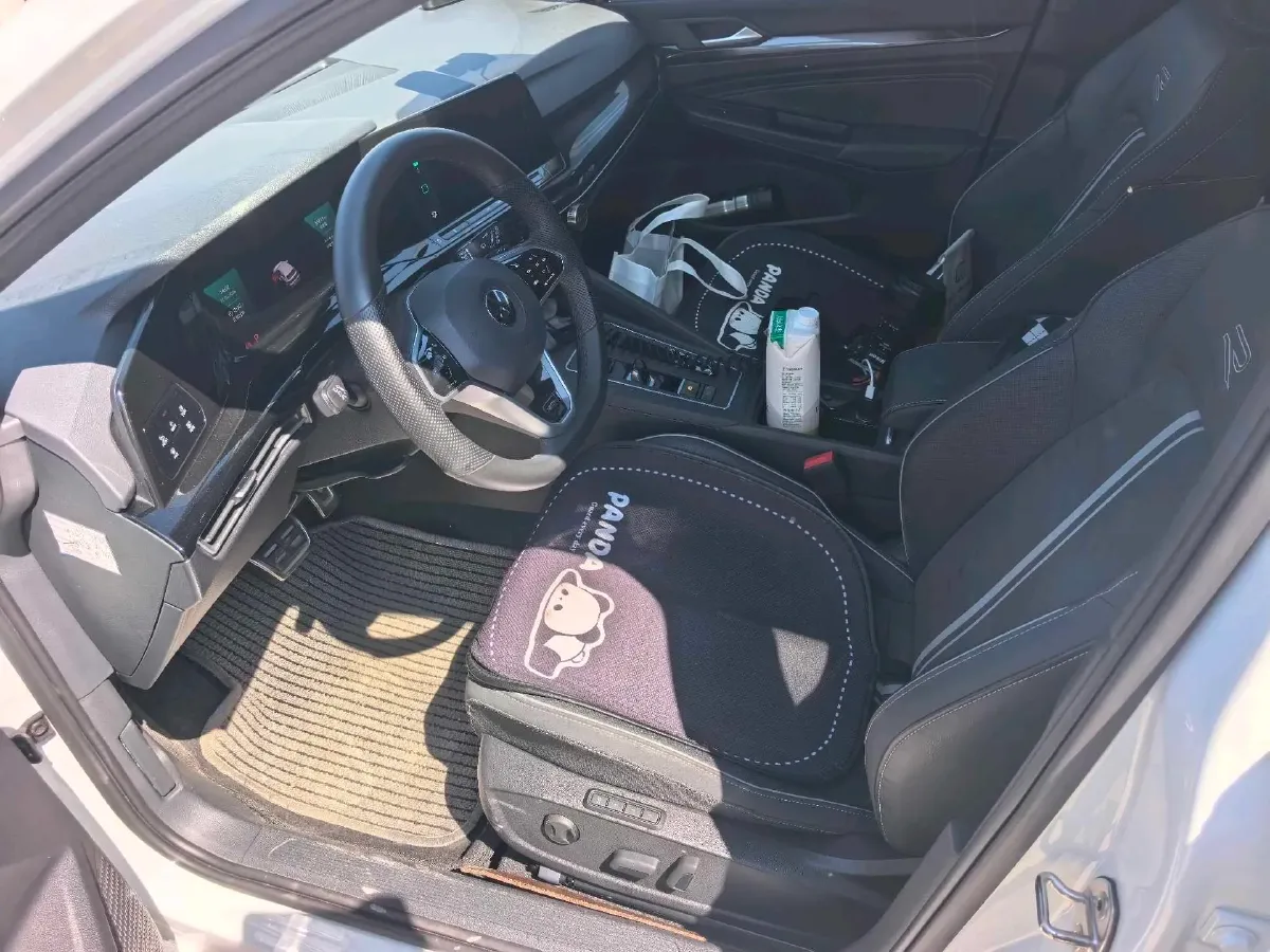 2023 Volkswagen Golf 1.4T 150HP L4 7DCT,autocango,china used car exporter,china ev exporter,chinese used car exporter,chinese used ev exporter