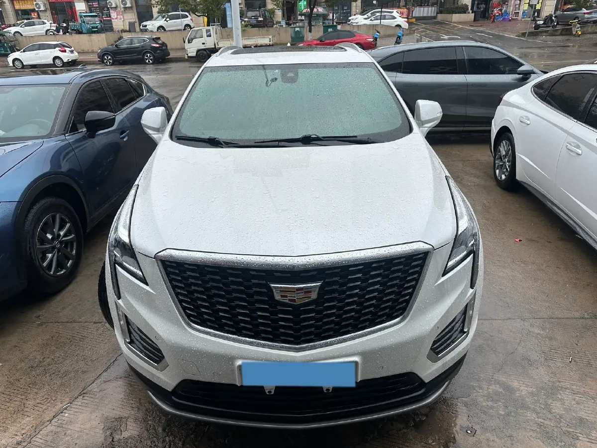 2022 Cadillac XT5 2.0T 237HP L4 9AT,autocango,china used car exporter,china ev exporter,chinese used car exporter,chinese used ev exporter