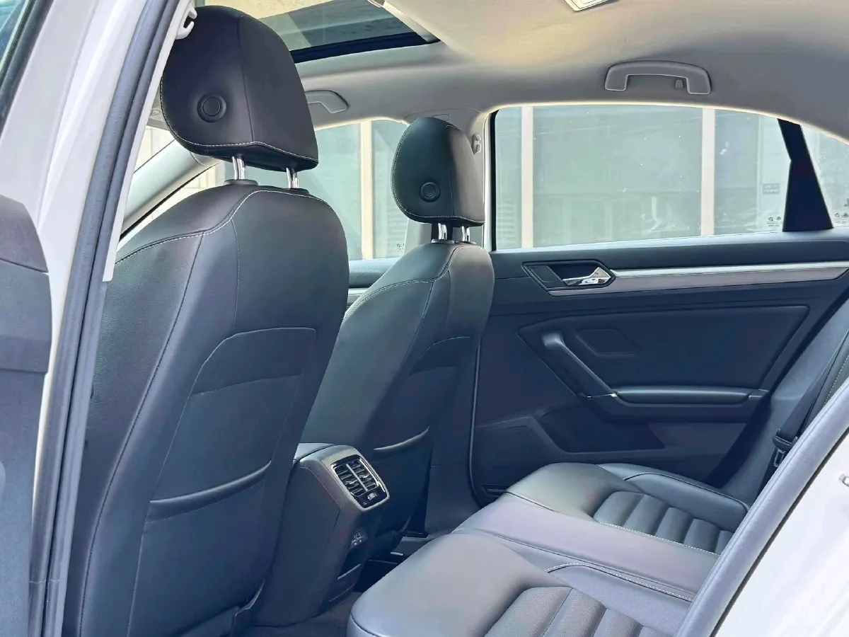 2019 Volkswagen Passat 1.4T 150HP L4 7DCT,autocango,china used car exporter,china ev exporter,chinese used car exporter,chinese used ev exporter