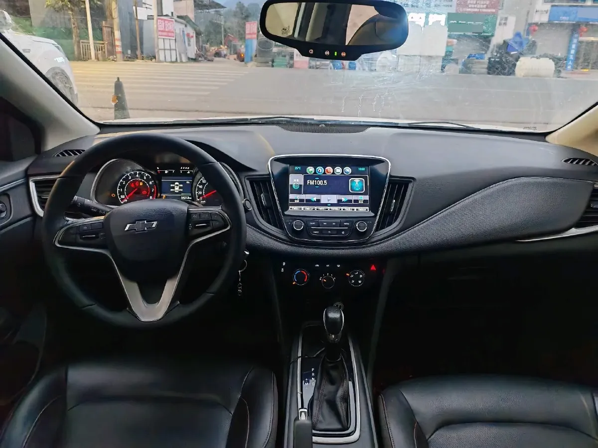 2019 Chevrolet Monza 1.0T 125HP L3 6DCT,autocango,china used car exporter,china ev exporter,chinese used car exporter,chinese used ev exporter