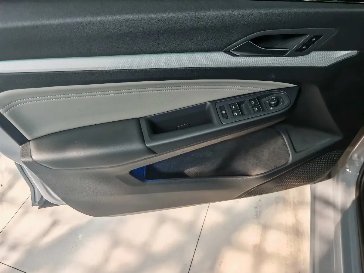 2021 Volkswagen Golf 1.4T 150HP L4 7DCT,autocango,china used car exporter,china ev exporter,chinese used car exporter,chinese used ev exporter