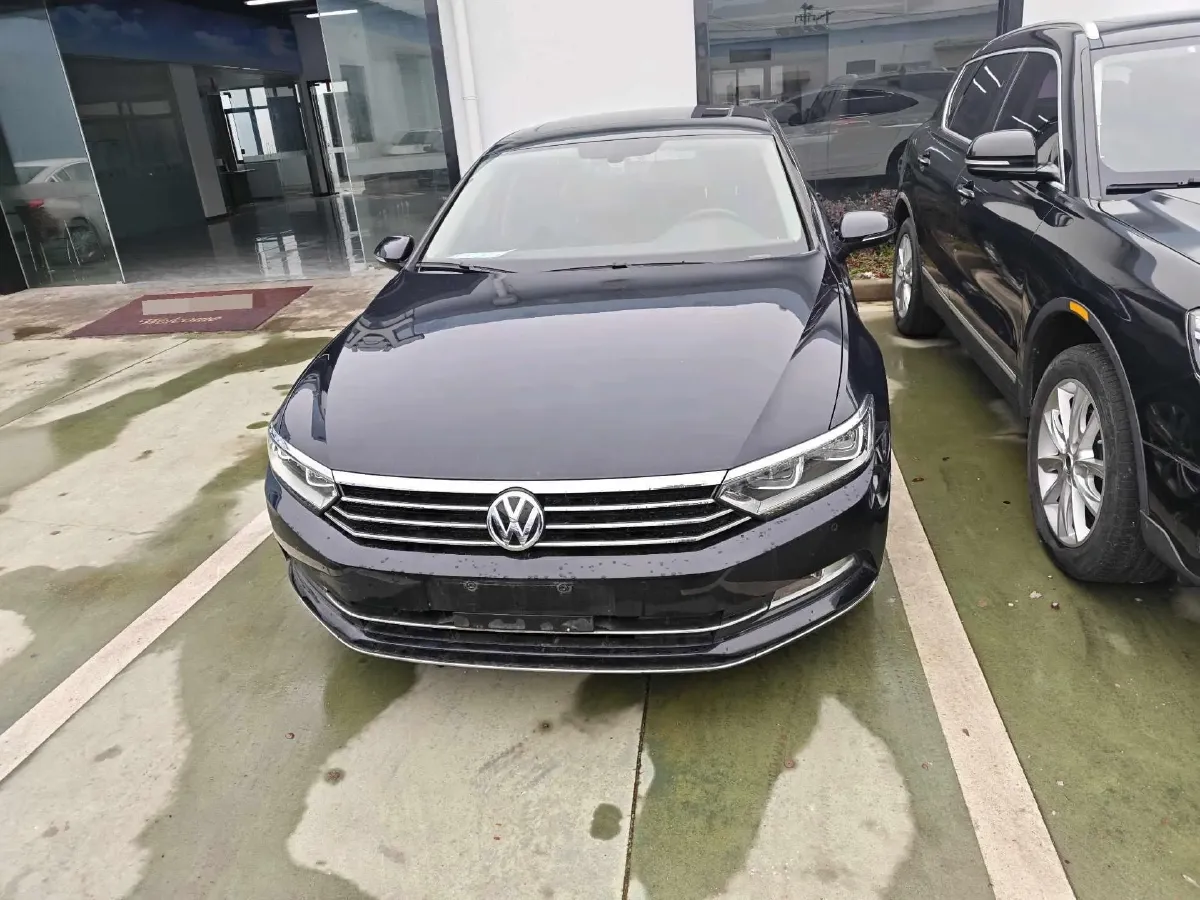 2018 Volkswagen Magotan 1.8T 180HP L4 7DCT,autocango,china used car exporter,china ev exporter,chinese used car exporter,chinese used ev exporter
