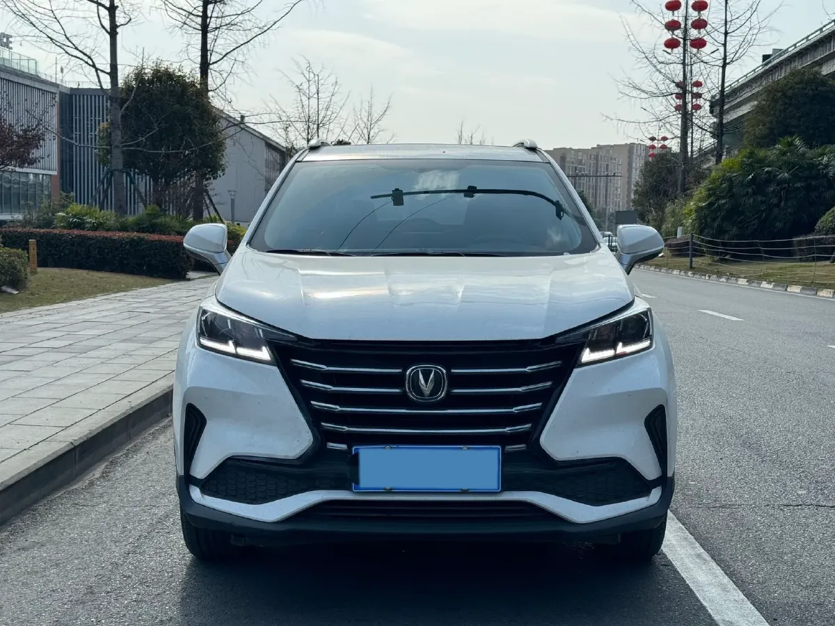 2019 ChangAn CS15 1.5L 107HP L4 5DCT,autocango,china used car exporter,china ev exporter,chinese used car exporter,chinese used ev exporter