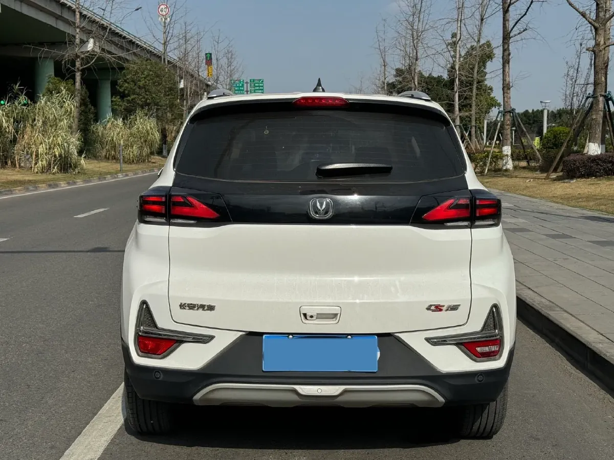 2019 ChangAn CS15 1.5L 107HP L4 5DCT,autocango,china used car exporter,china ev exporter,chinese used car exporter,chinese used ev exporter