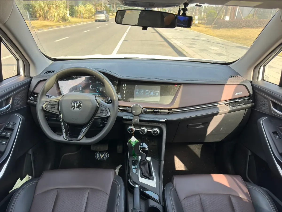 2019 ChangAn CS15 1.5L 107HP L4 5DCT,autocango,china used car exporter,china ev exporter,chinese used car exporter,chinese used ev exporter