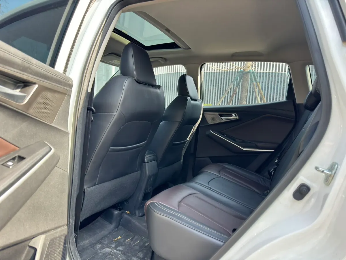 2019 ChangAn CS15 1.5L 107HP L4 5DCT,autocango,china used car exporter,china ev exporter,chinese used car exporter,chinese used ev exporter