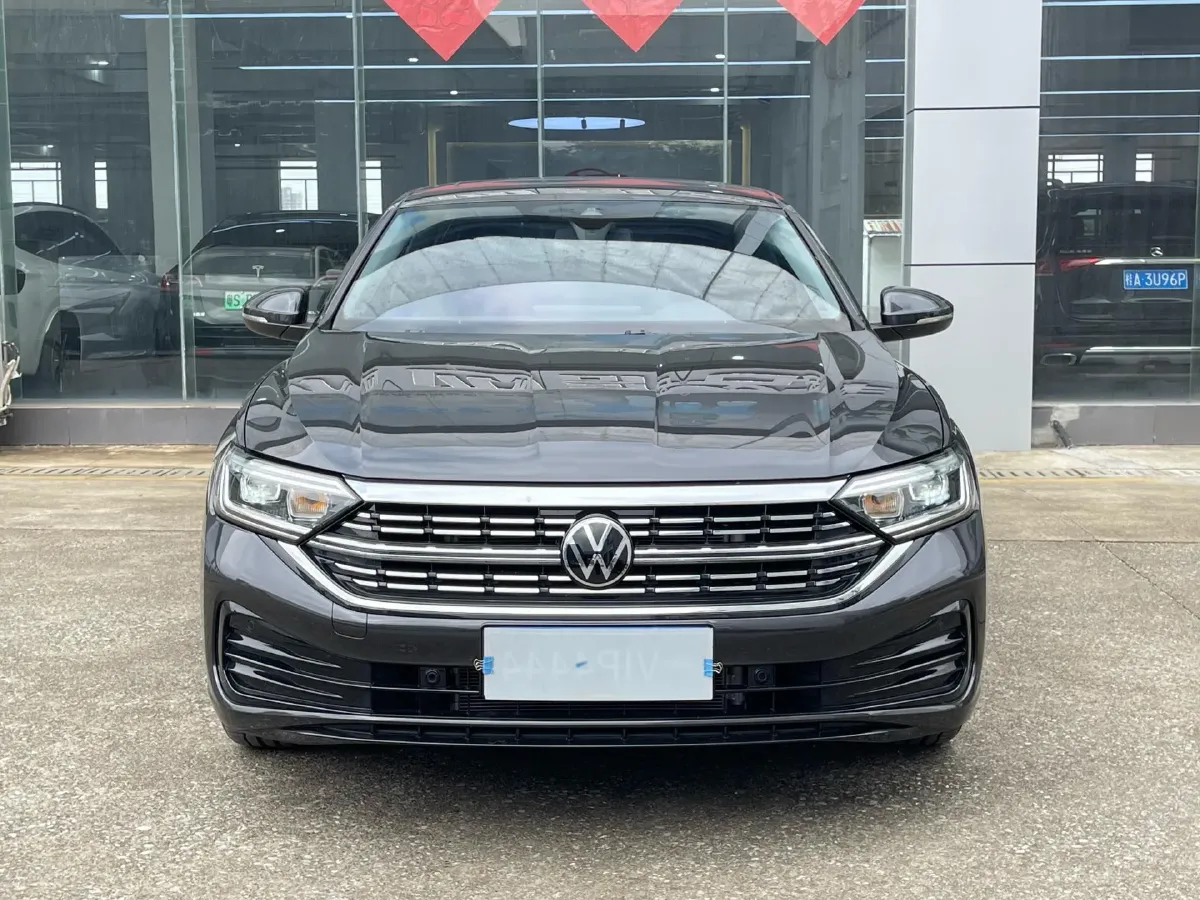 2024 Volkswagen Sagitar 1.5T 160HP L4 7DCT,autocango,china used car exporter,china ev exporter,chinese used car exporter,chinese used ev exporter