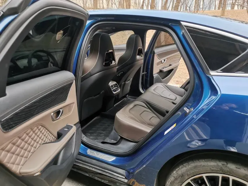 2022 Volkswagen Tiguan L 2.0T 186HP L4 7DCT,autocango,china used car exporter,china ev exporter,chinese used car exporter,chinese used ev exporter