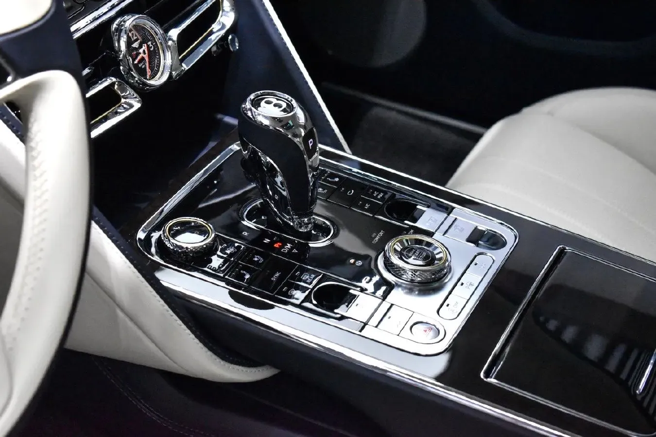 2020 Bentley Flying Spur 6.0T 635HP W12 8DCT,autocango,china used car exporter,china ev exporter,chinese used car exporter,chinese used ev exporter