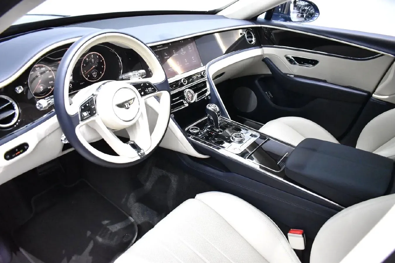 2020 Bentley Flying Spur 6.0T 635HP W12 8DCT,autocango,china used car exporter,china ev exporter,chinese used car exporter,chinese used ev exporter