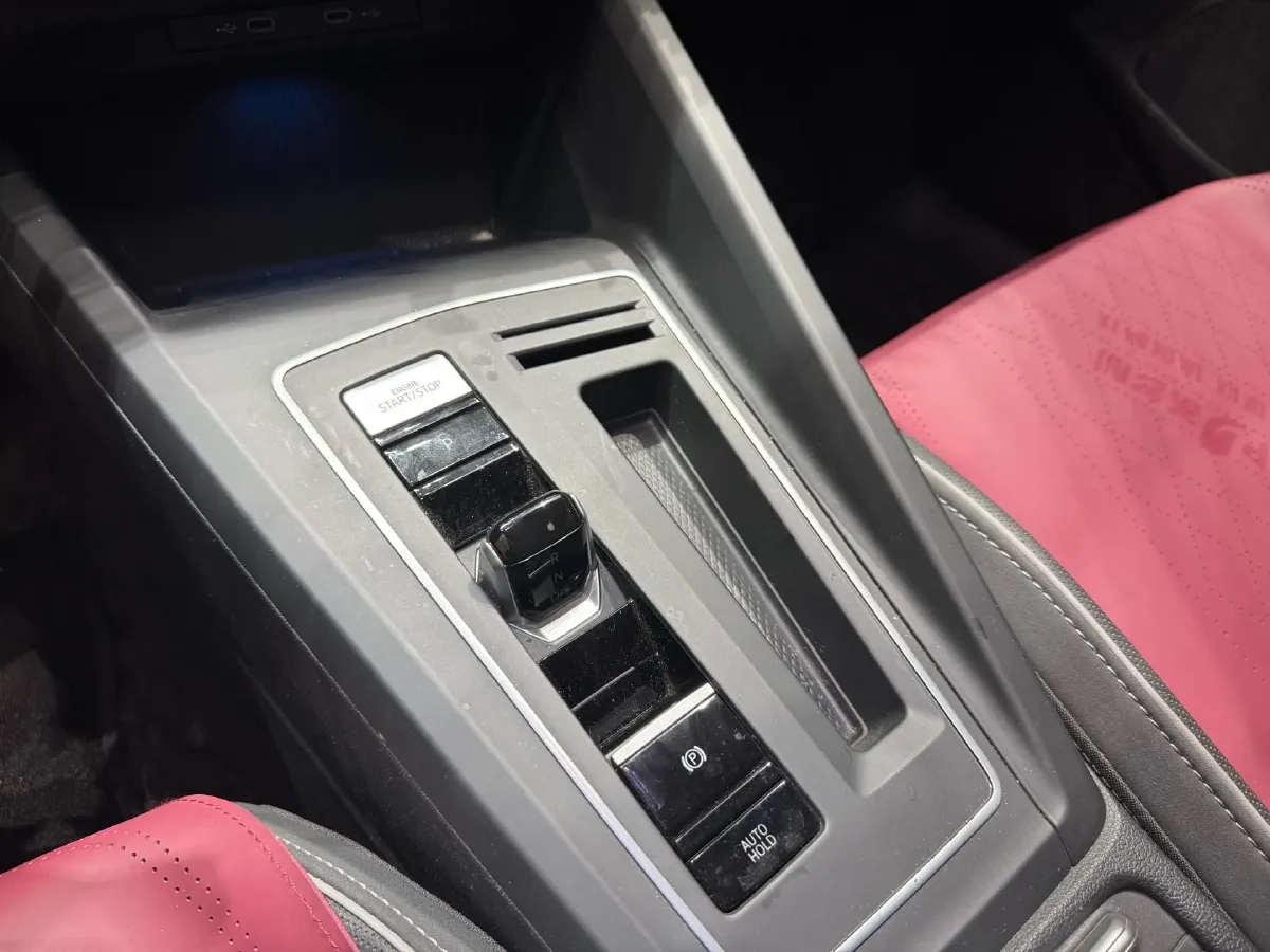 2023 Volkswagen Golf 1.4T 150HP L4 7DCT,autocango,china used car exporter,china ev exporter,chinese used car exporter,chinese used ev exporter