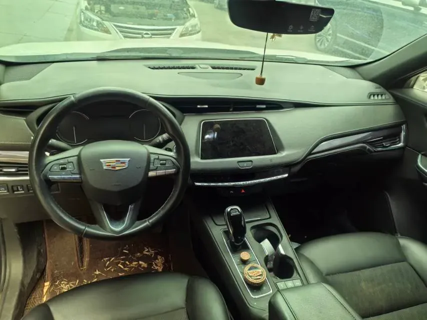 2021 Cadillac XT4 2.0T 237HP L4 9AT,autocango,china used car exporter,china ev exporter,chinese used car exporter,chinese used ev exporter