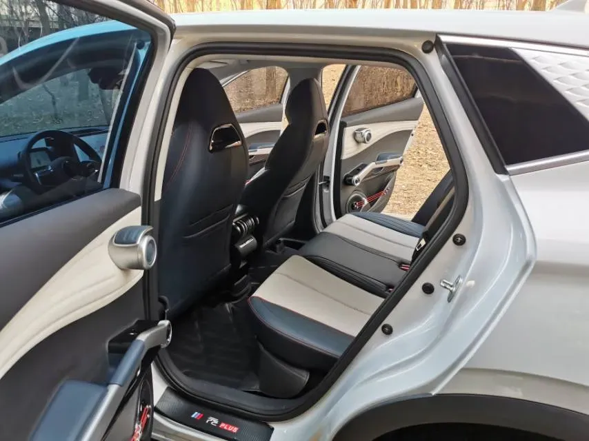 2022 Hycan Z03 BEV 64.23KWH,autocango,china used car exporter,china ev exporter,chinese used car exporter,chinese used ev exporter