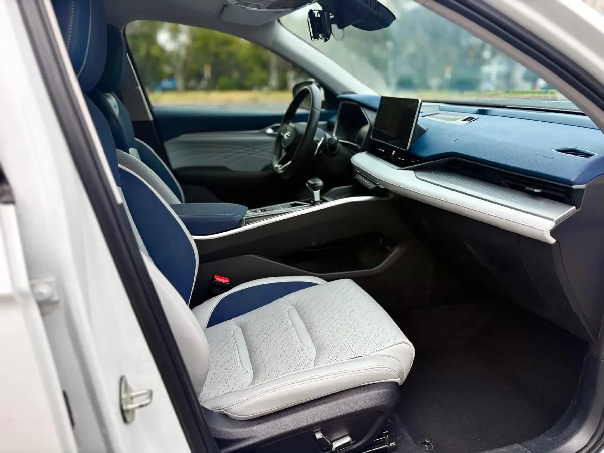 2021 Geely Preface 2.0T 190HP L4 7DCT,autocango,china used car exporter,china ev exporter,chinese used car exporter,chinese used ev exporter