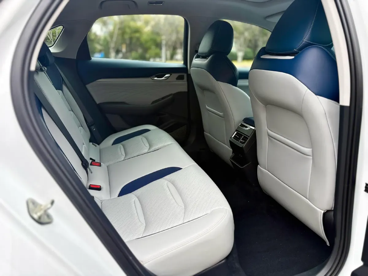 2021 Geely Preface 2.0T 190HP L4 7DCT,autocango,china used car exporter,china ev exporter,chinese used car exporter,chinese used ev exporter