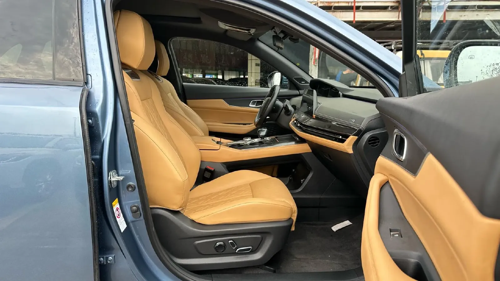 2021 ChangAn UNI-K 2.0T 233HP L4 8AT,autocango,china used car exporter,china ev exporter,chinese used car exporter,chinese used ev exporter