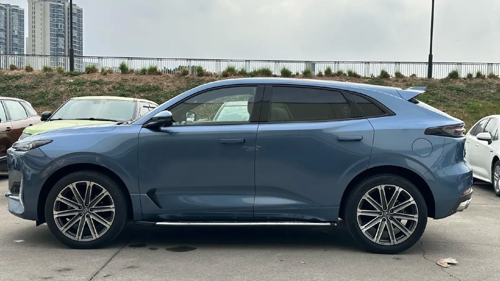 2021 ChangAn UNI-K 2.0T 233HP L4 8AT,autocango,china used car exporter,china ev exporter,chinese used car exporter,chinese used ev exporter