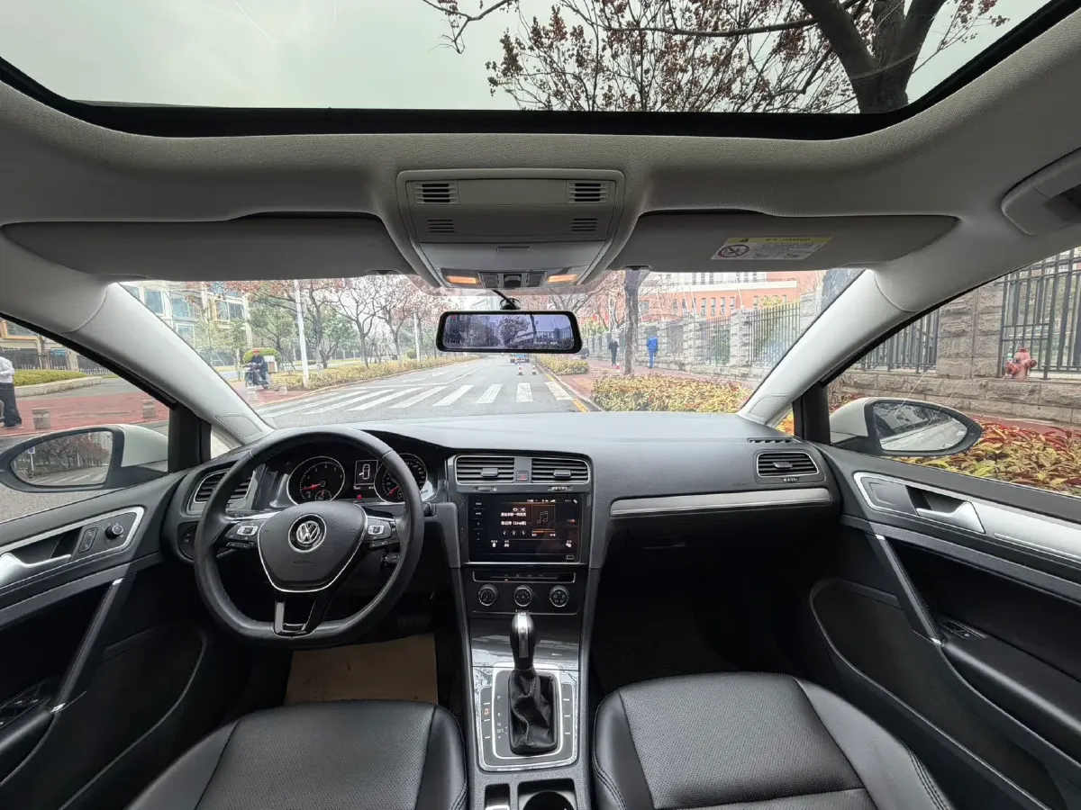 2019 Volkswagen Golf 1.2T 116HP L4 7DCT,autocango,china used car exporter,china ev exporter,chinese used car exporter,chinese used ev exporter