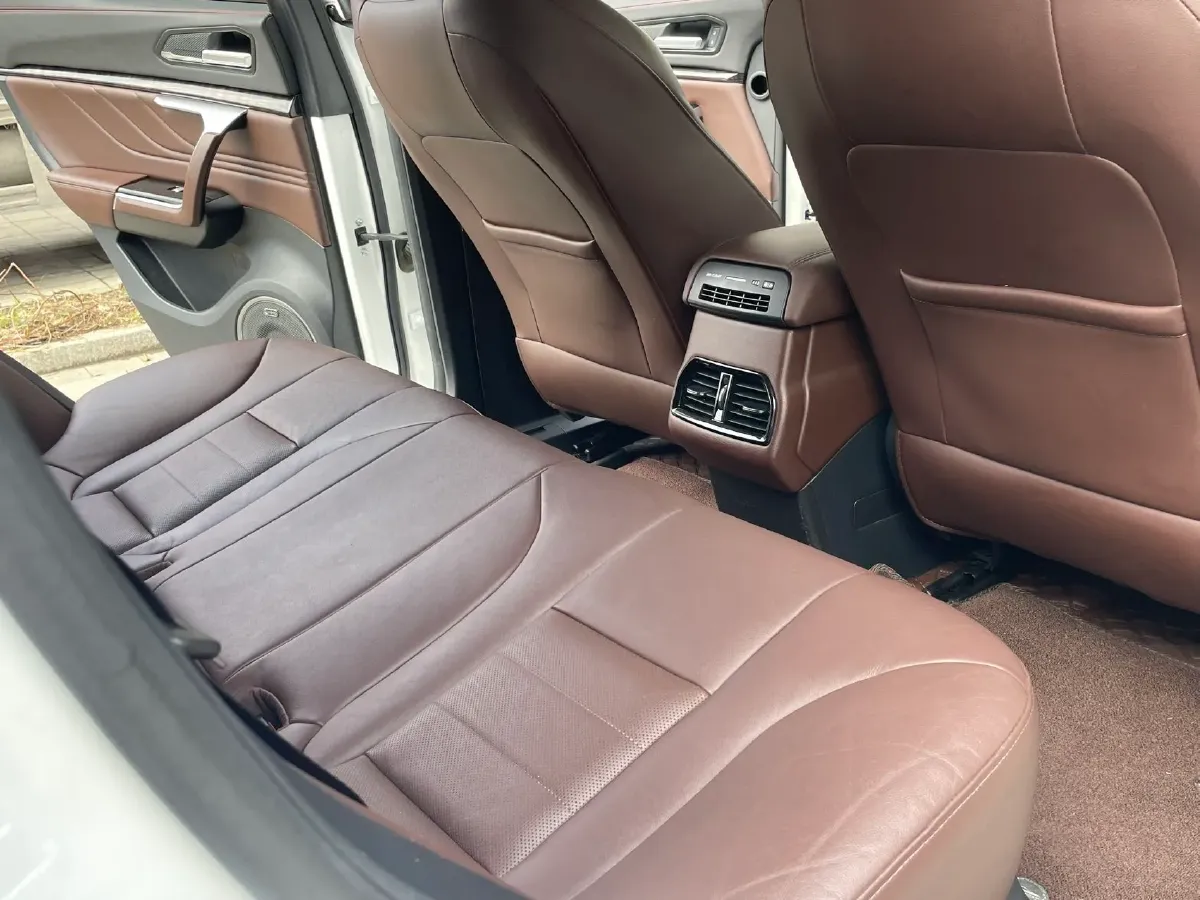 2017 WEY VV5 2.0T 197HP L4 7DCT,autocango,china used car exporter,china ev exporter,chinese used car exporter,chinese used ev exporter