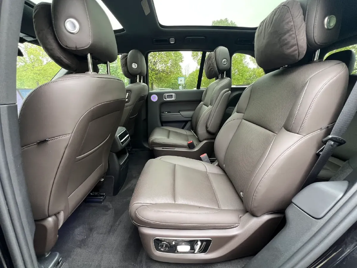 2023 Li L8 Range Extended 154HP REEV 40.9KWH,autocango,china used car exporter,china ev exporter,chinese used car exporter,chinese used ev exporter