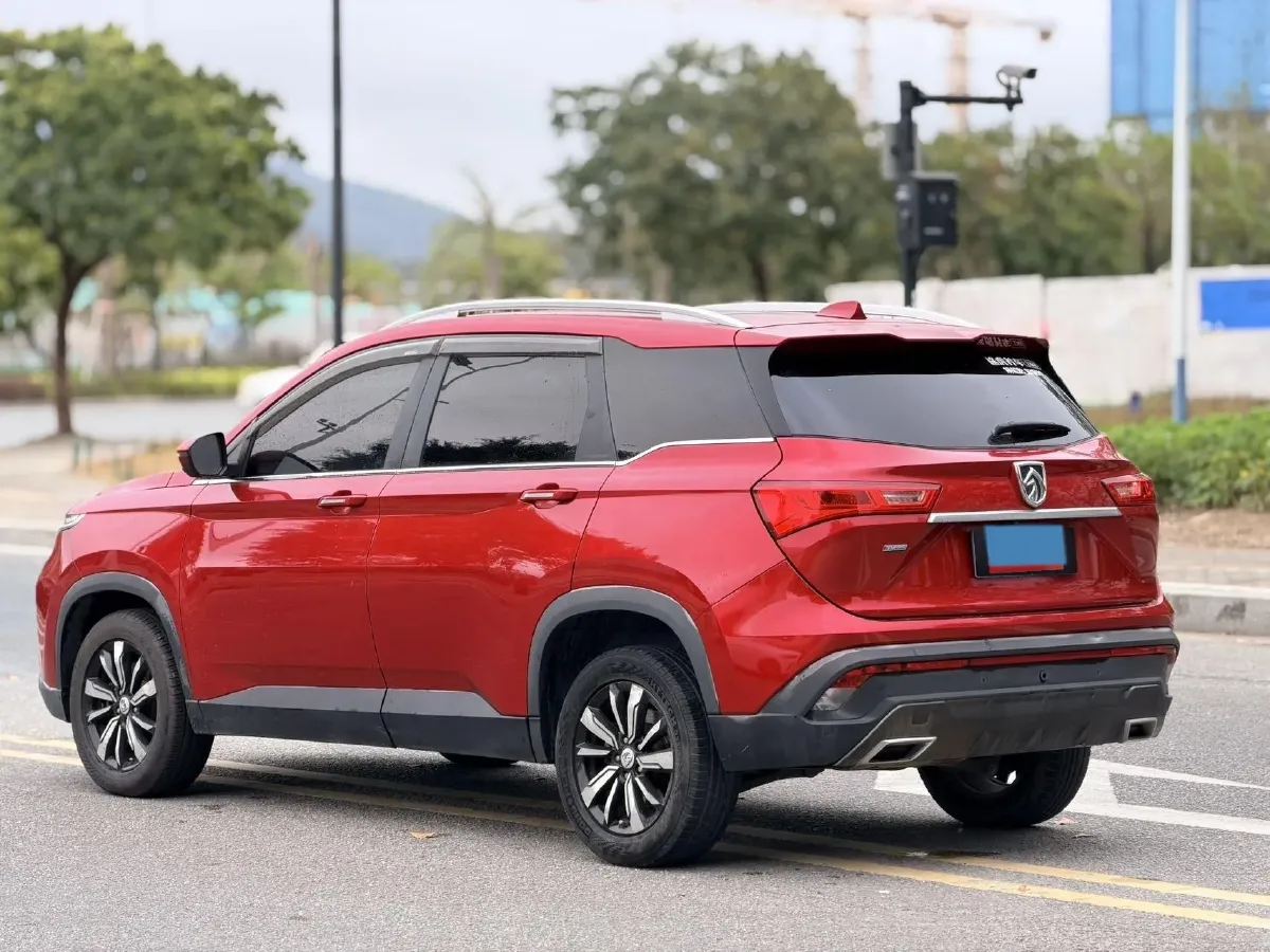 2018 BaoJun 530 1.5T 150HP L4 6DCT,autocango,china used car exporter,china ev exporter,chinese used car exporter,chinese used ev exporter