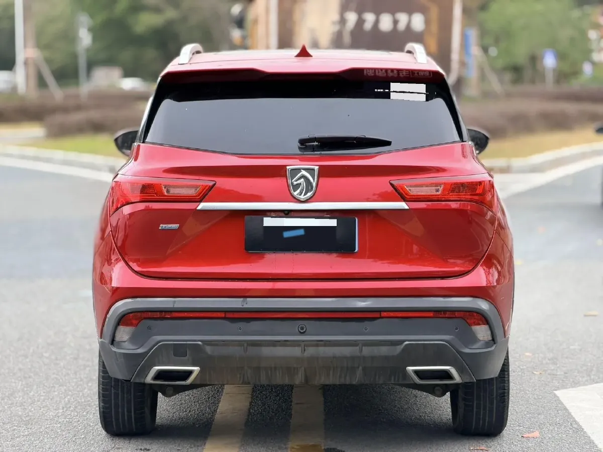 2018 BaoJun 530 1.5T 150HP L4 6DCT,autocango,china used car exporter,china ev exporter,chinese used car exporter,chinese used ev exporter