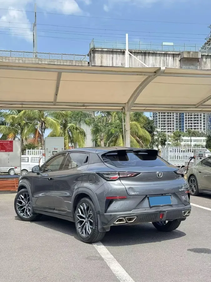 2022 ChangAn UNI-T 1.5T 188HP L4 7DCT,autocango,china used car exporter,china ev exporter,chinese used car exporter,chinese used ev exporter