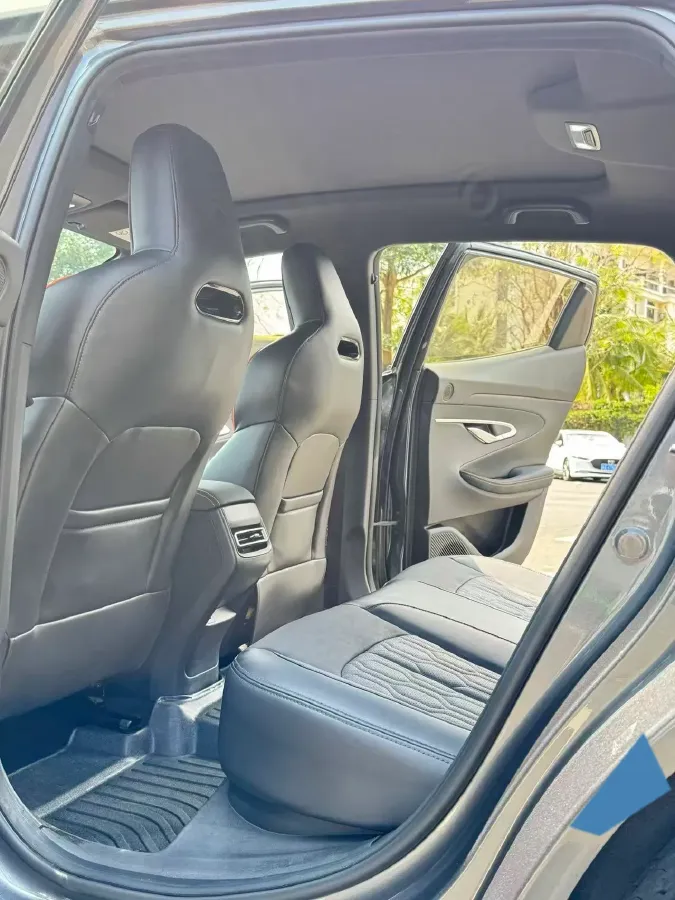 2022 ChangAn UNI-T 1.5T 188HP L4 7DCT,autocango,china used car exporter,china ev exporter,chinese used car exporter,chinese used ev exporter