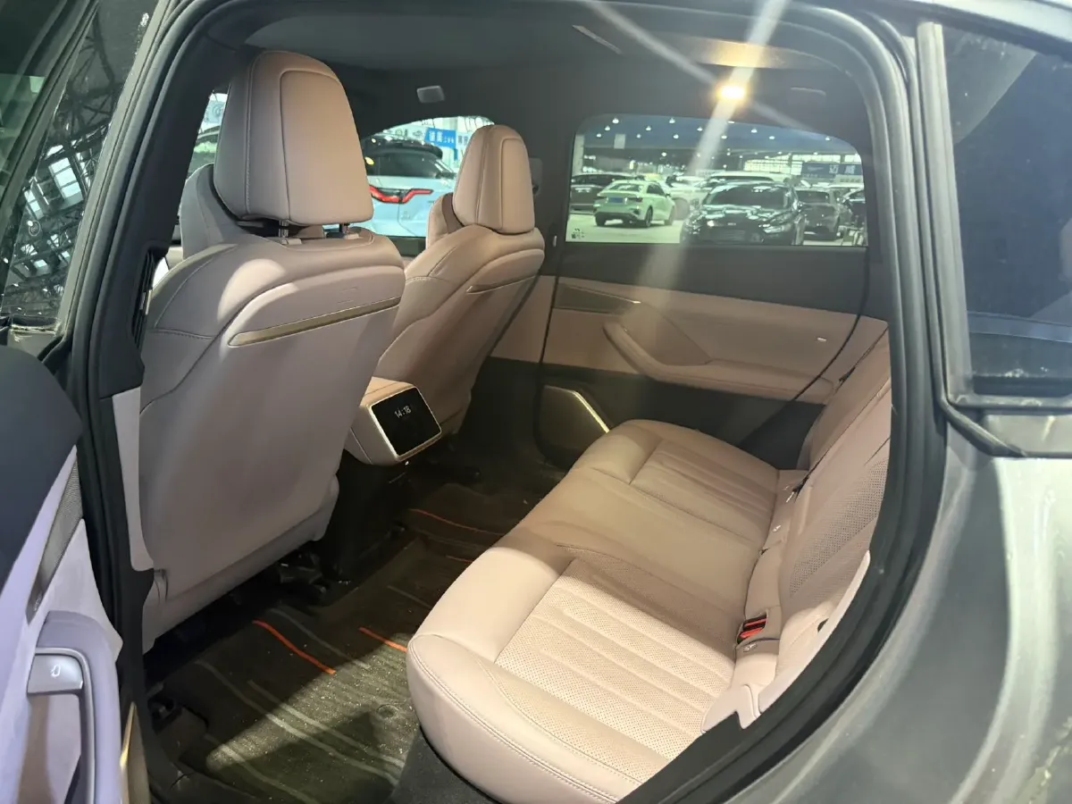 2024 ONVO L60 BEV 60KWH,autocango,china used car exporter,china ev exporter,chinese used car exporter,chinese used ev exporter