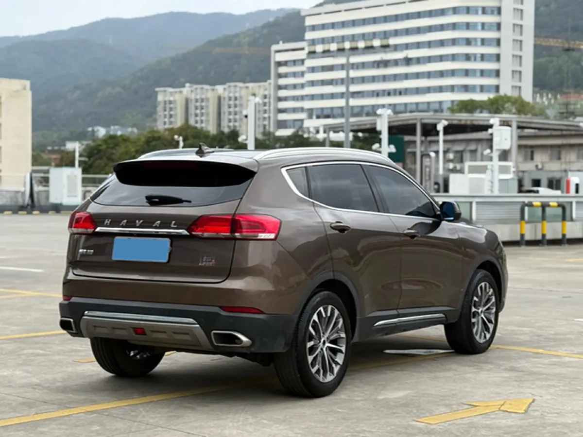 2017 Haval H6 2.0T 197HP L4 7DCT,autocango,china used car exporter,china ev exporter,chinese used car exporter,chinese used ev exporter