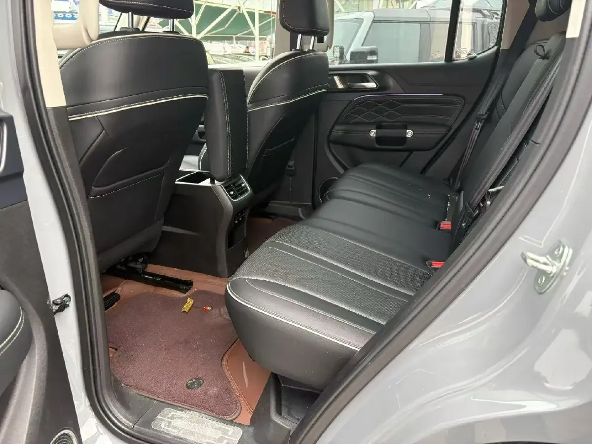 2023 Tank 300 2.0T 227HP L4 8AT,autocango,china used car exporter,china ev exporter,chinese used car exporter,chinese used ev exporter