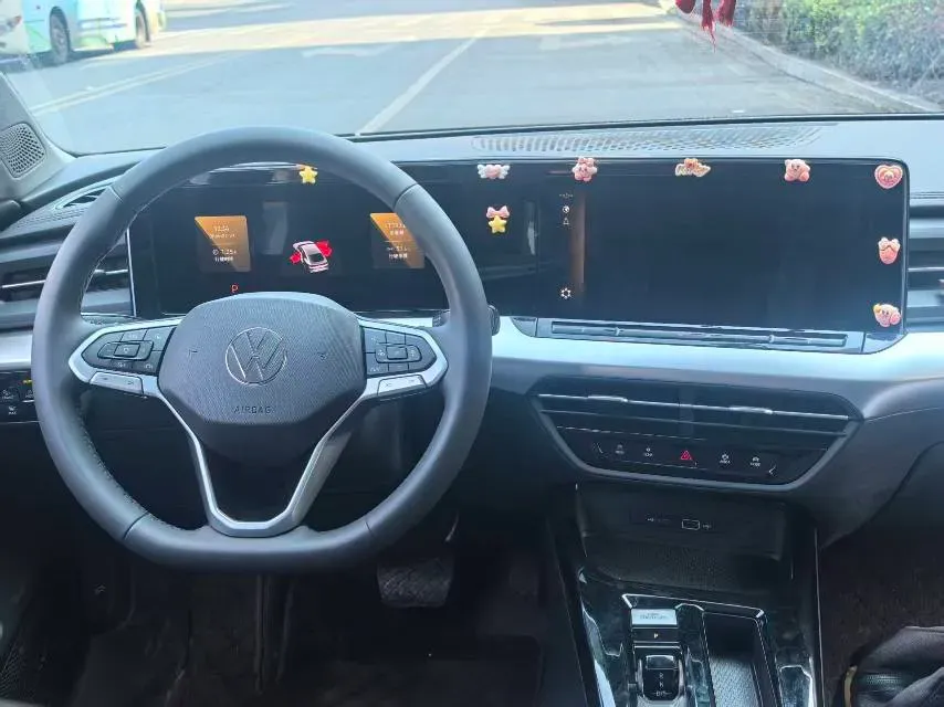 2024 Volkswagen Lamando 1.4T 150HP L4 7DCT,autocango,china used car exporter,china ev exporter,chinese used car exporter,chinese used ev exporter