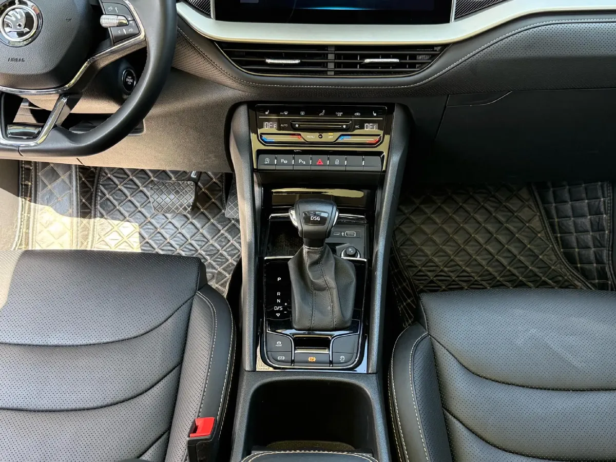 2023 Skoda Kodiak 2.0T 186HP L4 7DCT,autocango,china used car exporter,china ev exporter,chinese used car exporter,chinese used ev exporter