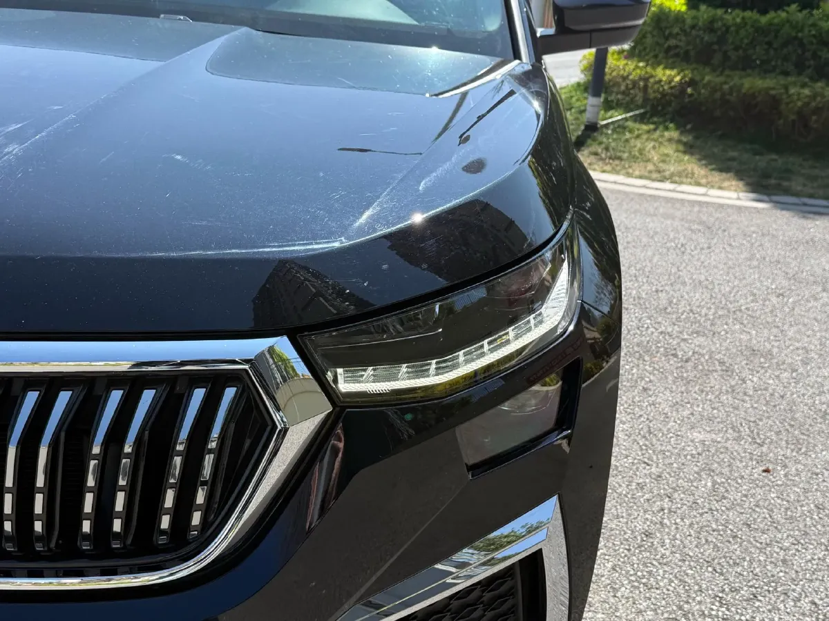 2023 Skoda Kodiak 2.0T 186HP L4 7DCT,autocango,china used car exporter,china ev exporter,chinese used car exporter,chinese used ev exporter