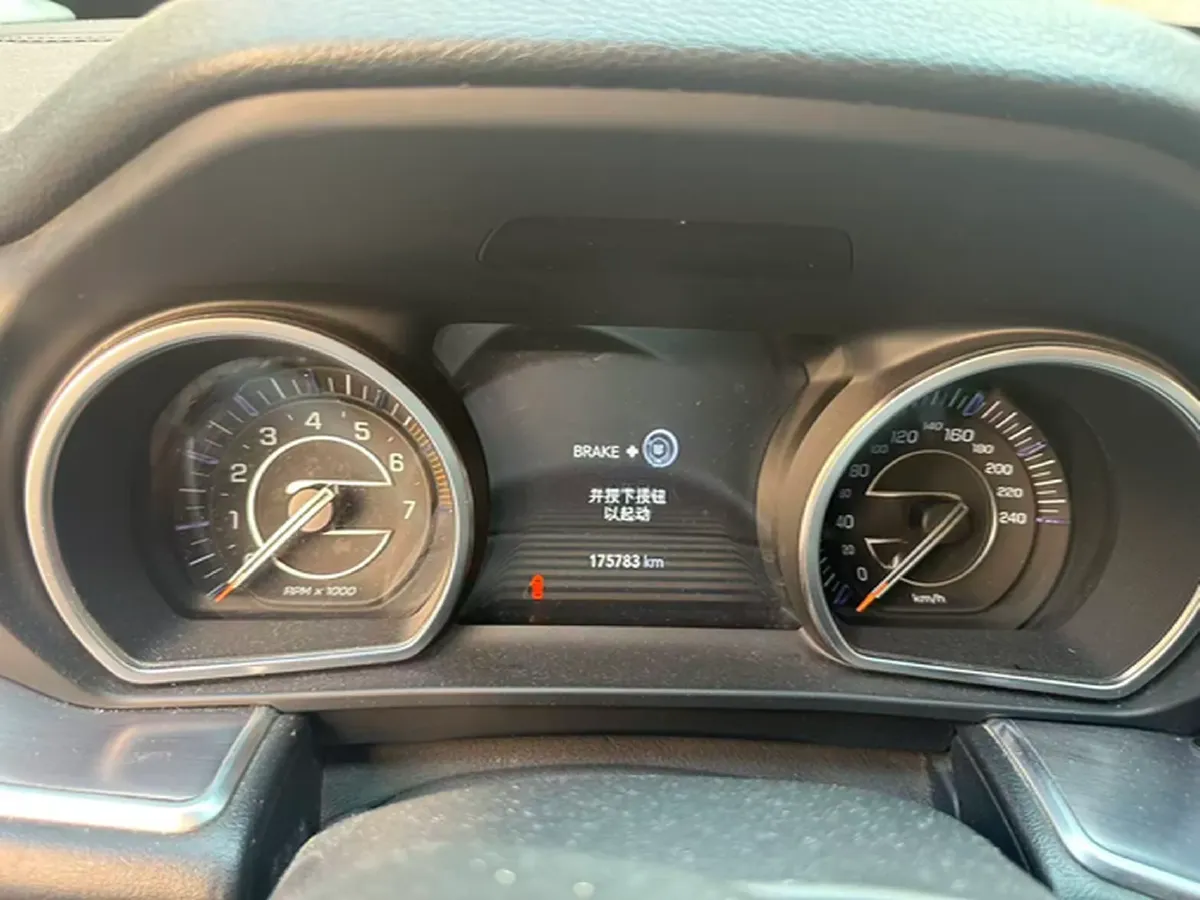 2018 Jeep Grand Commander 2.0T 265HP L4 9AT,autocango,china used car exporter,china ev exporter,chinese used car exporter,chinese used ev exporter