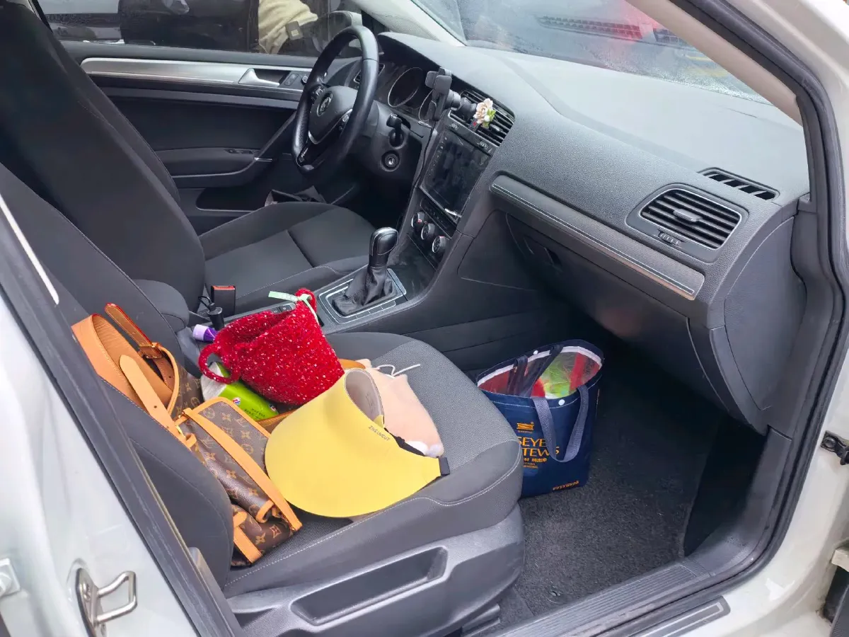 2020 Volkswagen Golf 1.2T 116HP L4 7DCT,autocango,china used car exporter,china ev exporter,chinese used car exporter,chinese used ev exporter