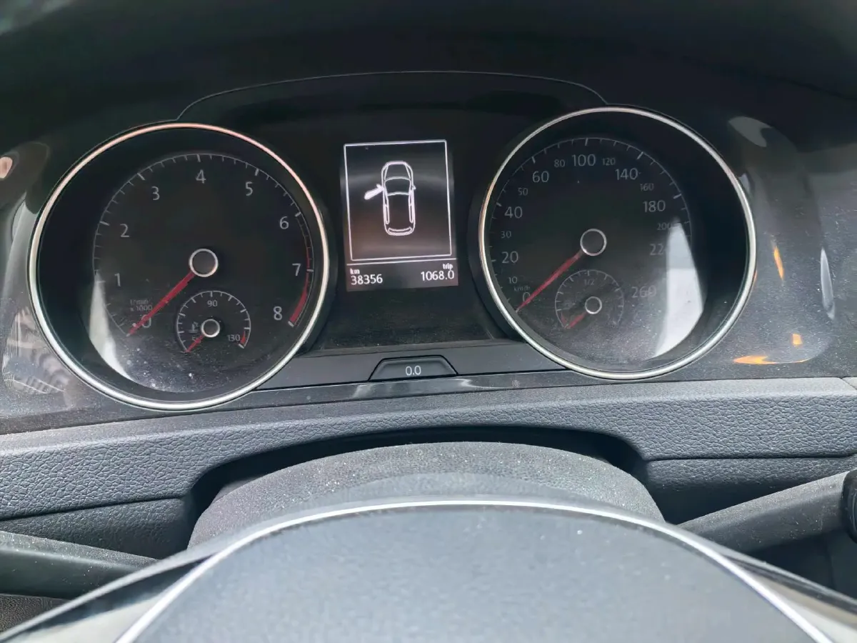 2020 Volkswagen Golf 1.2T 116HP L4 7DCT,autocango,china used car exporter,china ev exporter,chinese used car exporter,chinese used ev exporter