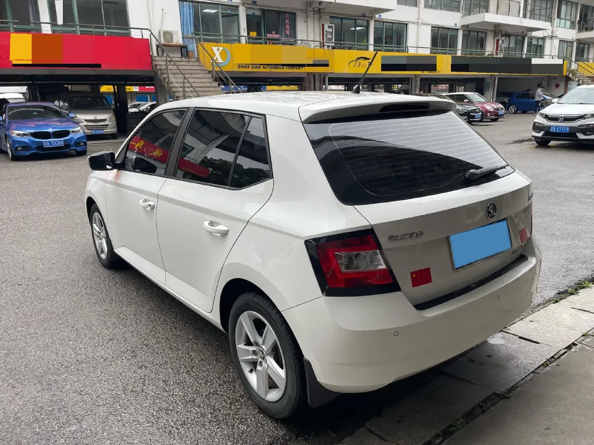 2017 Skoda Fabia 1.4L 90HP L4 6AT,autocango,china used car exporter,china ev exporter,chinese used car exporter,chinese used ev exporter