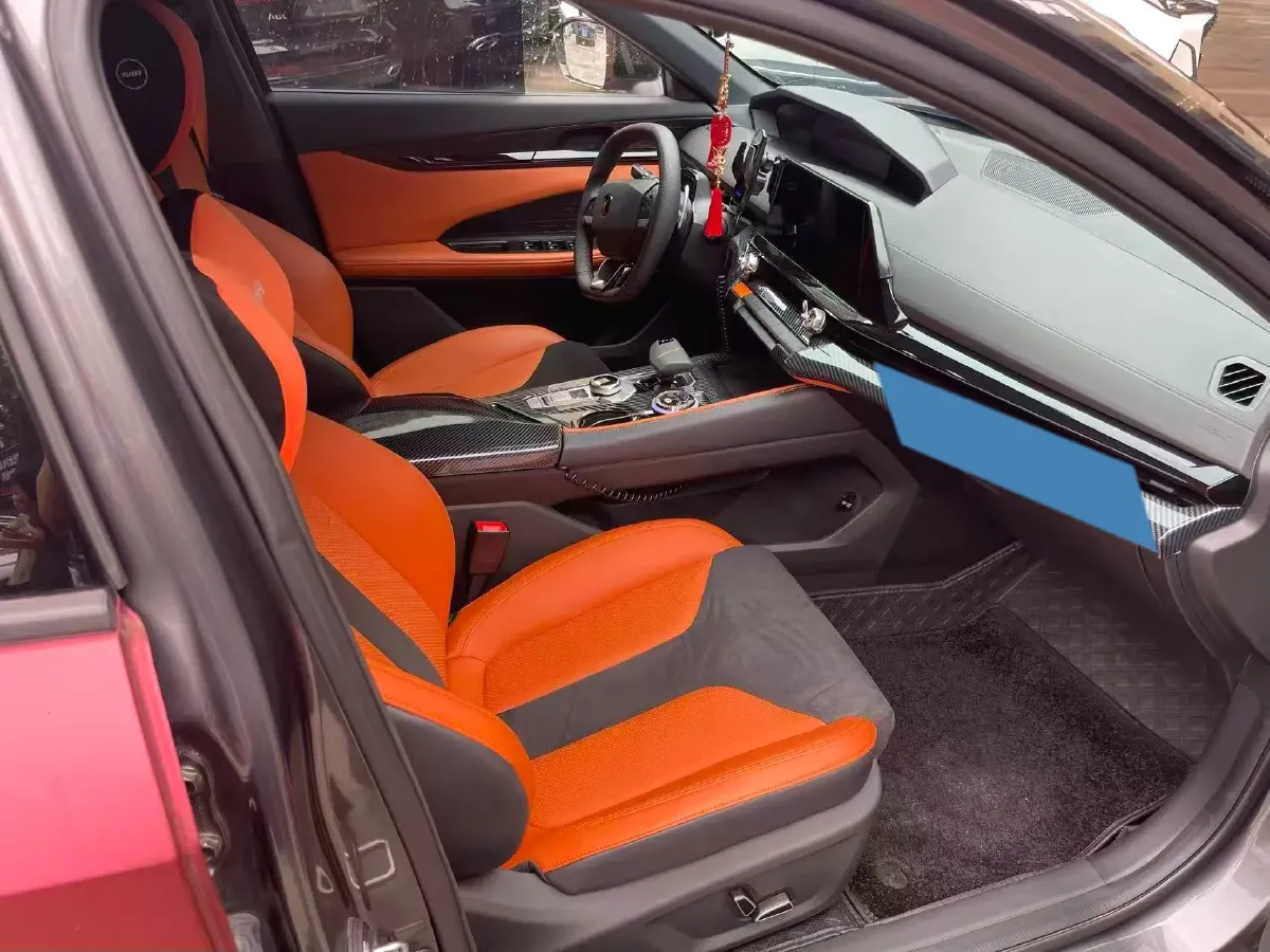 2023 ChangAn UNI-V 1.5T 188HP L4 7DCT,autocango,china used car exporter,china ev exporter,chinese used car exporter,chinese used ev exporter