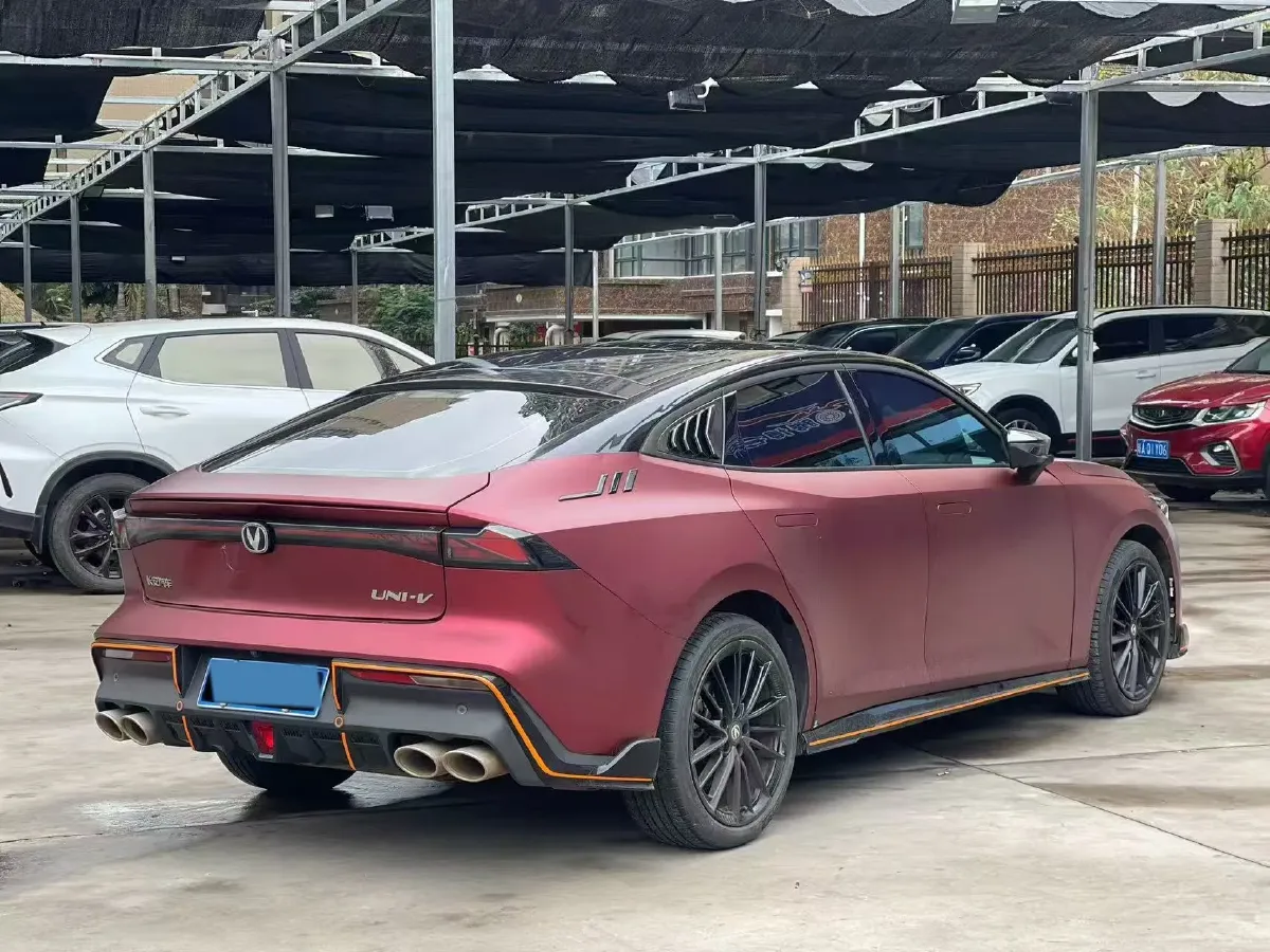 2023 ChangAn UNI-V 1.5T 188HP L4 7DCT,autocango,china used car exporter,china ev exporter,chinese used car exporter,chinese used ev exporter