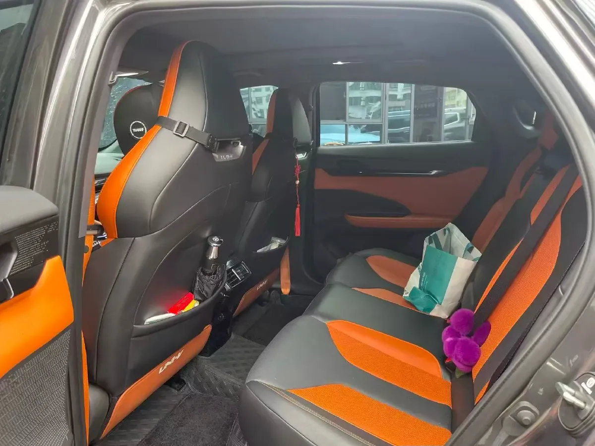 2023 ChangAn UNI-V 1.5T 188HP L4 7DCT,autocango,china used car exporter,china ev exporter,chinese used car exporter,chinese used ev exporter