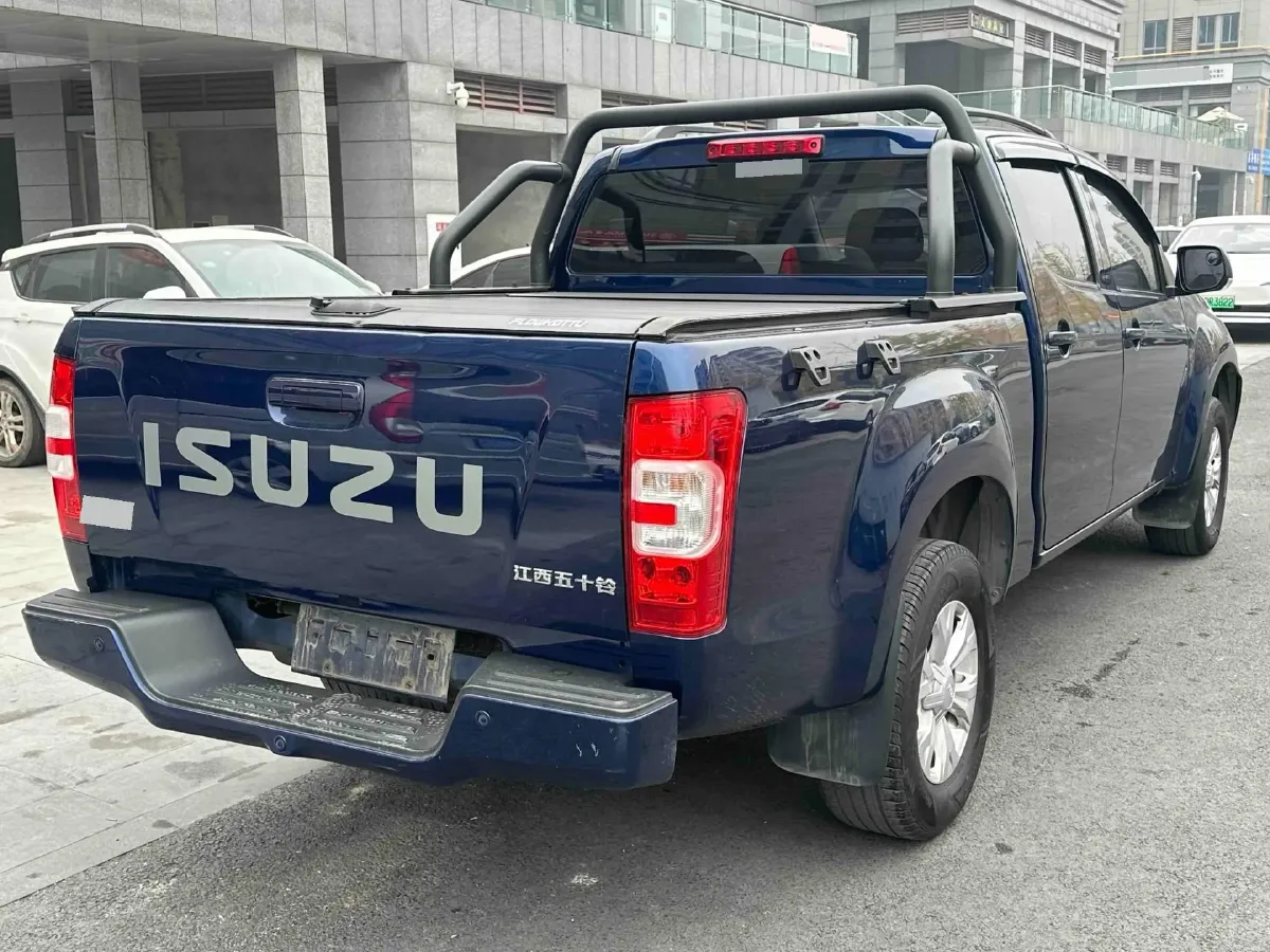 2023 Isuzu RE-MAX Jim 2.5T 143HP L4 6MT,autocango,china used car exporter,china ev exporter,chinese used car exporter,chinese used ev exporter