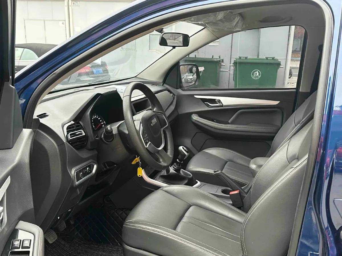 2023 Isuzu RE-MAX Jim 2.5T 143HP L4 6MT,autocango,china used car exporter,china ev exporter,chinese used car exporter,chinese used ev exporter