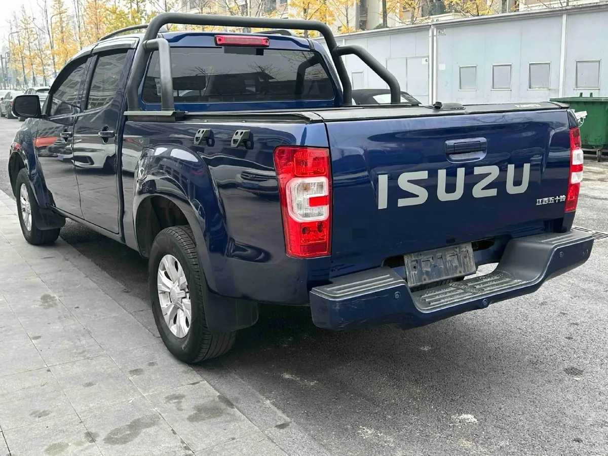 2023 Isuzu RE-MAX Jim 2.5T 143HP L4 6MT,autocango,china used car exporter,china ev exporter,chinese used car exporter,chinese used ev exporter