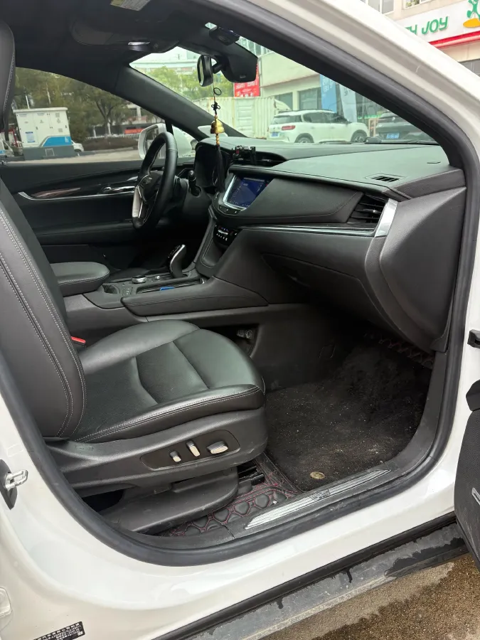 2020 Cadillac XT5 2.0T 237HP L4 9AT,autocango,china used car exporter,china ev exporter,chinese used car exporter,chinese used ev exporter