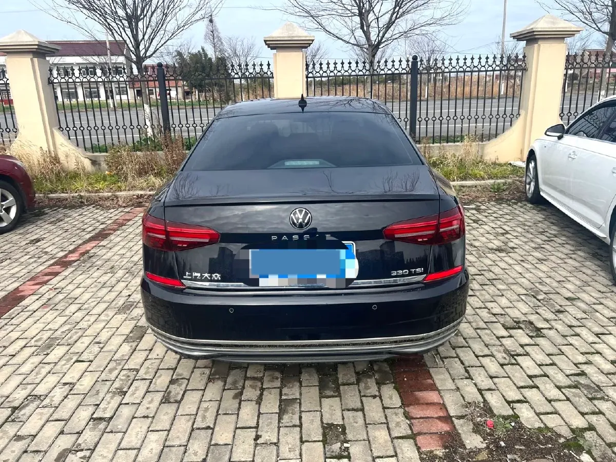 2021 Volkswagen Passat 2.0T 186HP L4 7DCT,autocango,china used car exporter,china ev exporter,chinese used car exporter,chinese used ev exporter