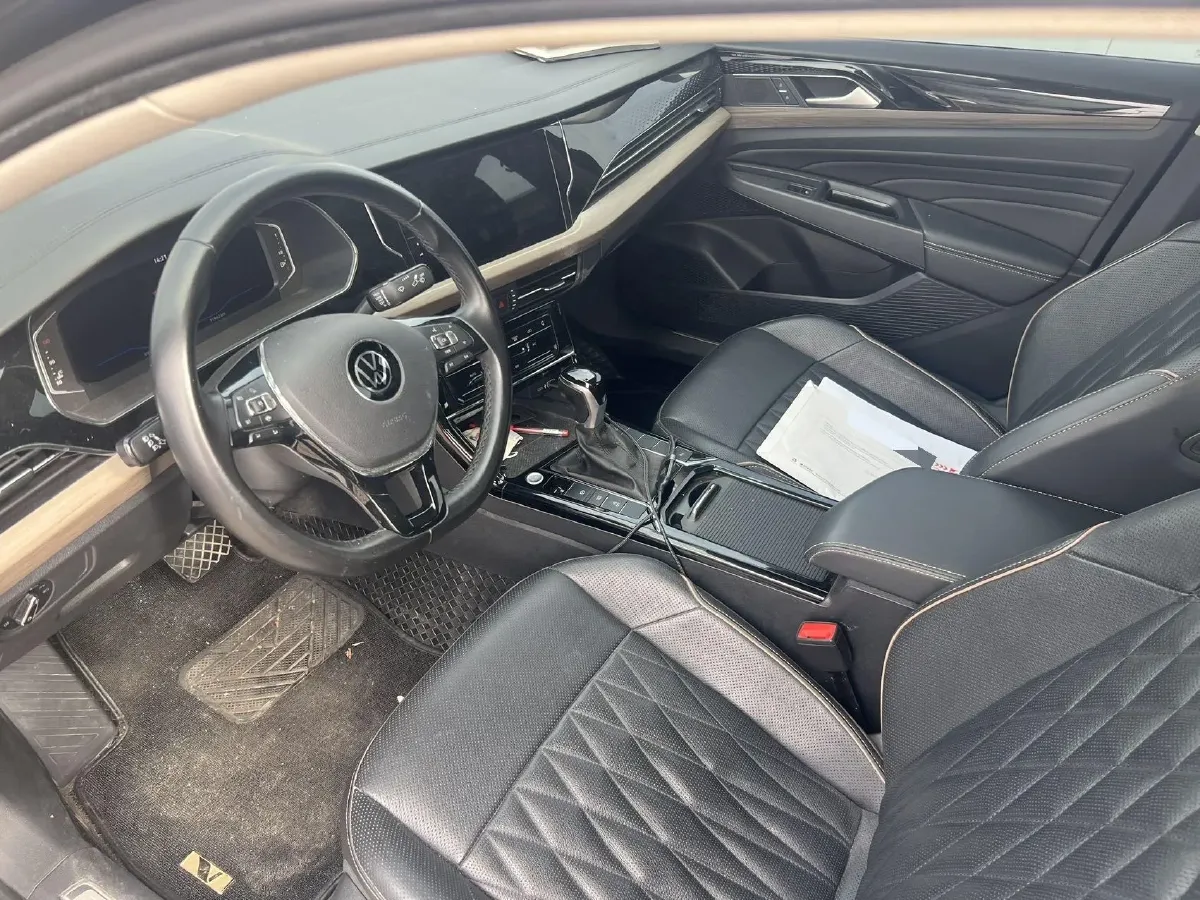 2021 Volkswagen Passat 2.0T 186HP L4 7DCT,autocango,china used car exporter,china ev exporter,chinese used car exporter,chinese used ev exporter