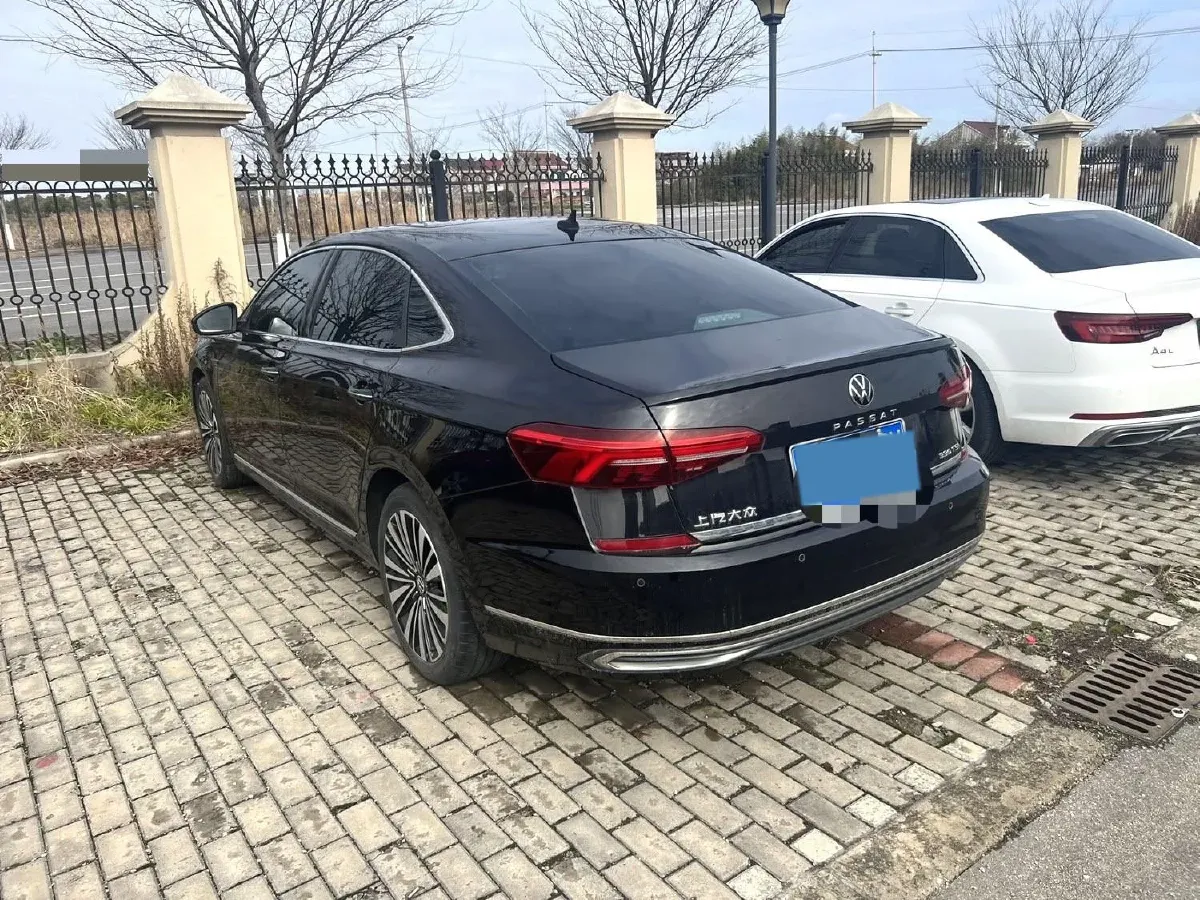 2021 Volkswagen Passat 2.0T 186HP L4 7DCT,autocango,china used car exporter,china ev exporter,chinese used car exporter,chinese used ev exporter